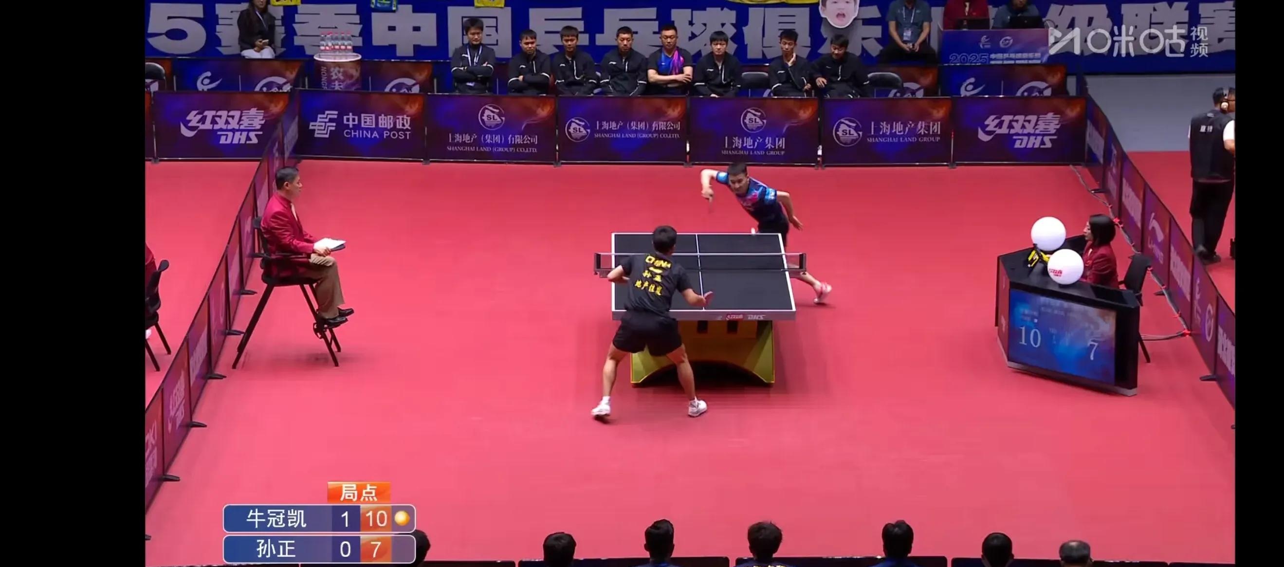 波兰乒乓球队鏖战日本乒乓球队,许昕三分雨点燃全场 波兰乒乓球队鏖战日本乒乓球队,许昕三分雨点燃全场