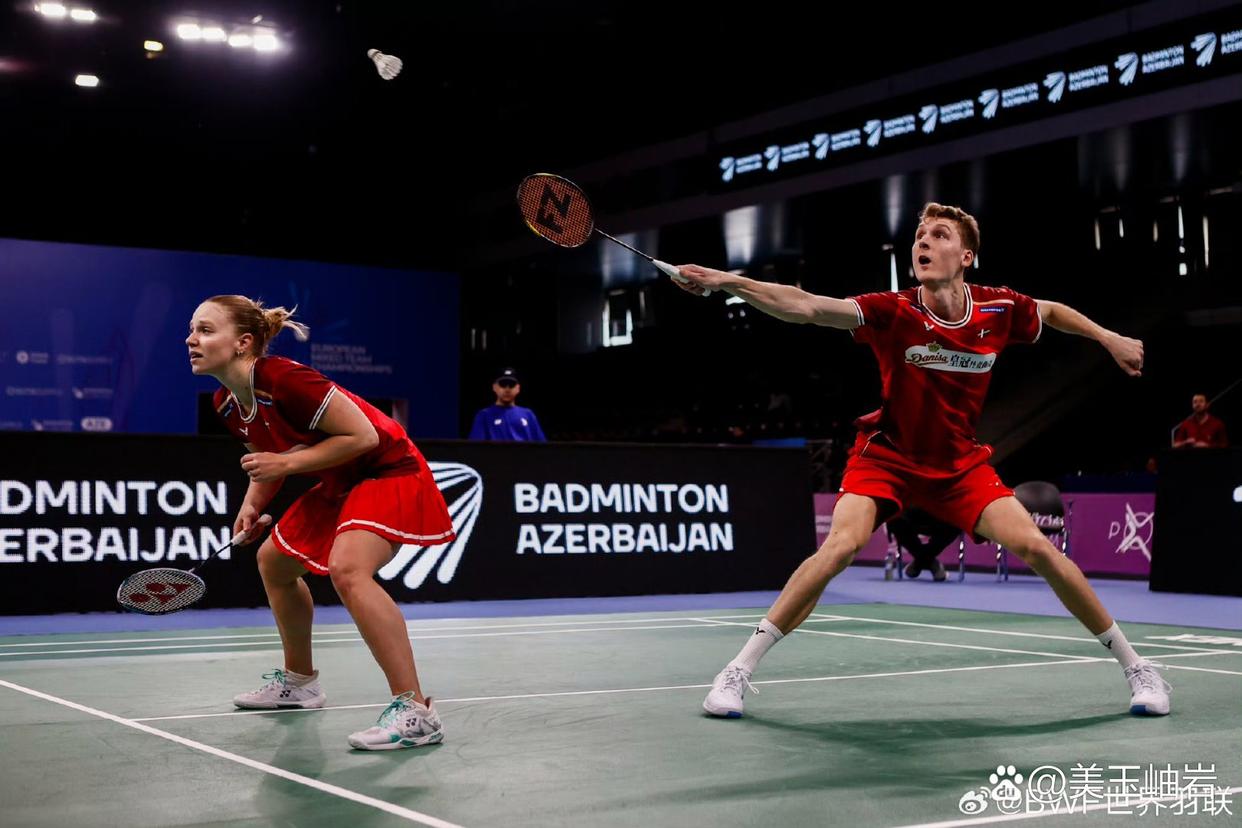 包含丹麦羽毛球队完胜英格兰羽毛球队，陶菲克完成帽子戏法的词条