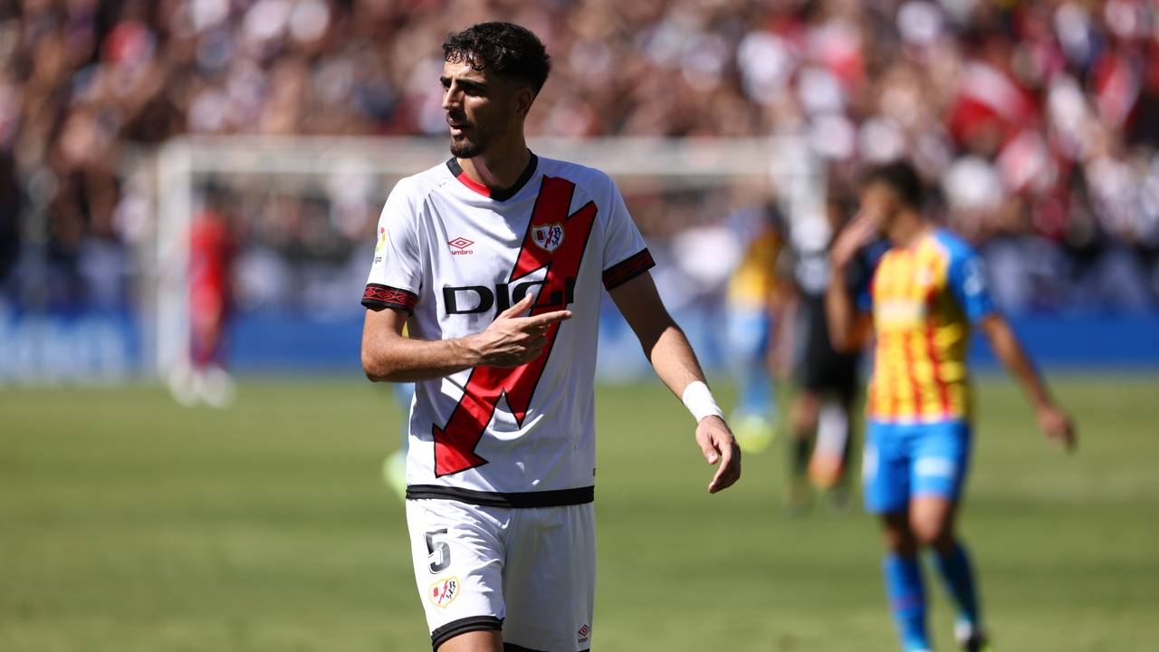 关于巴列卡诺俱乐部正式宣布续约主帅合同的信息