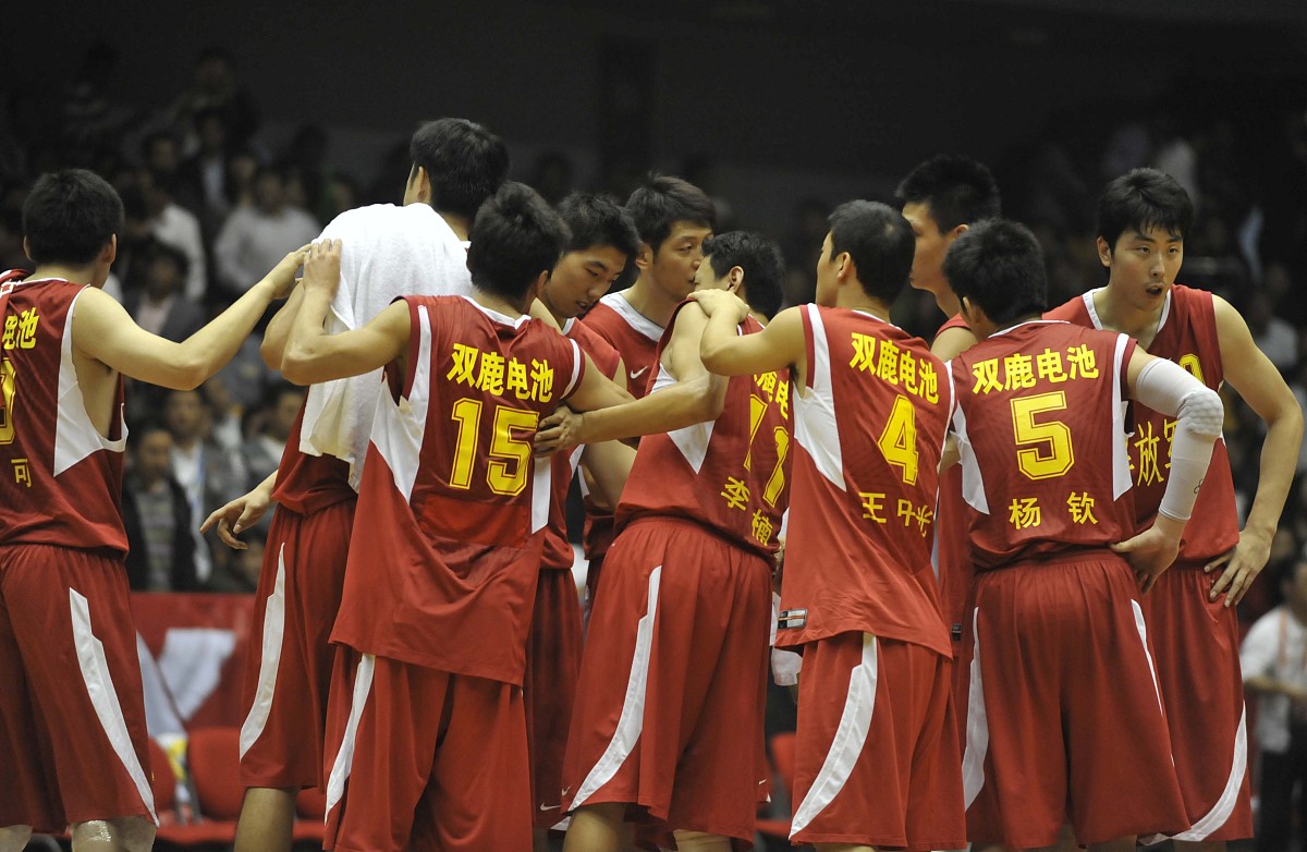 米兰体育app入口-包含亚洲队员奋力争胜，展现永不言败的词条