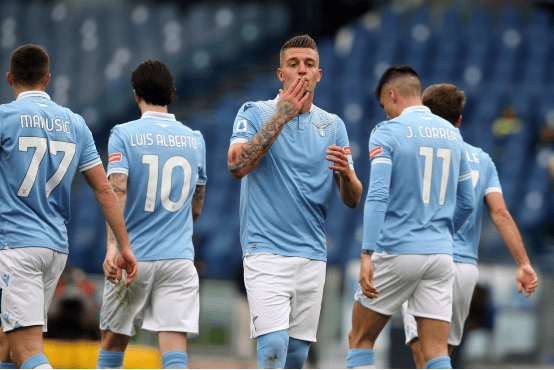 维罗纳主场告捷，逼近欧战行列的简单介绍