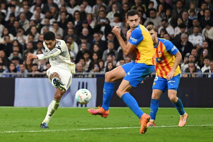 包含皇马绝杀巴黎，贝林厄姆状态火热的词条